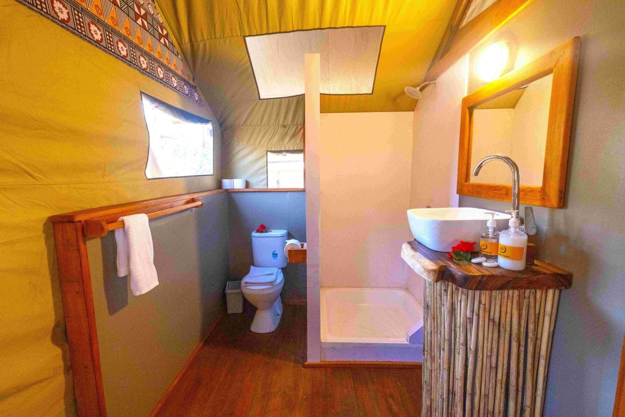 Barefoot Kuata Island Resort Exterior foto