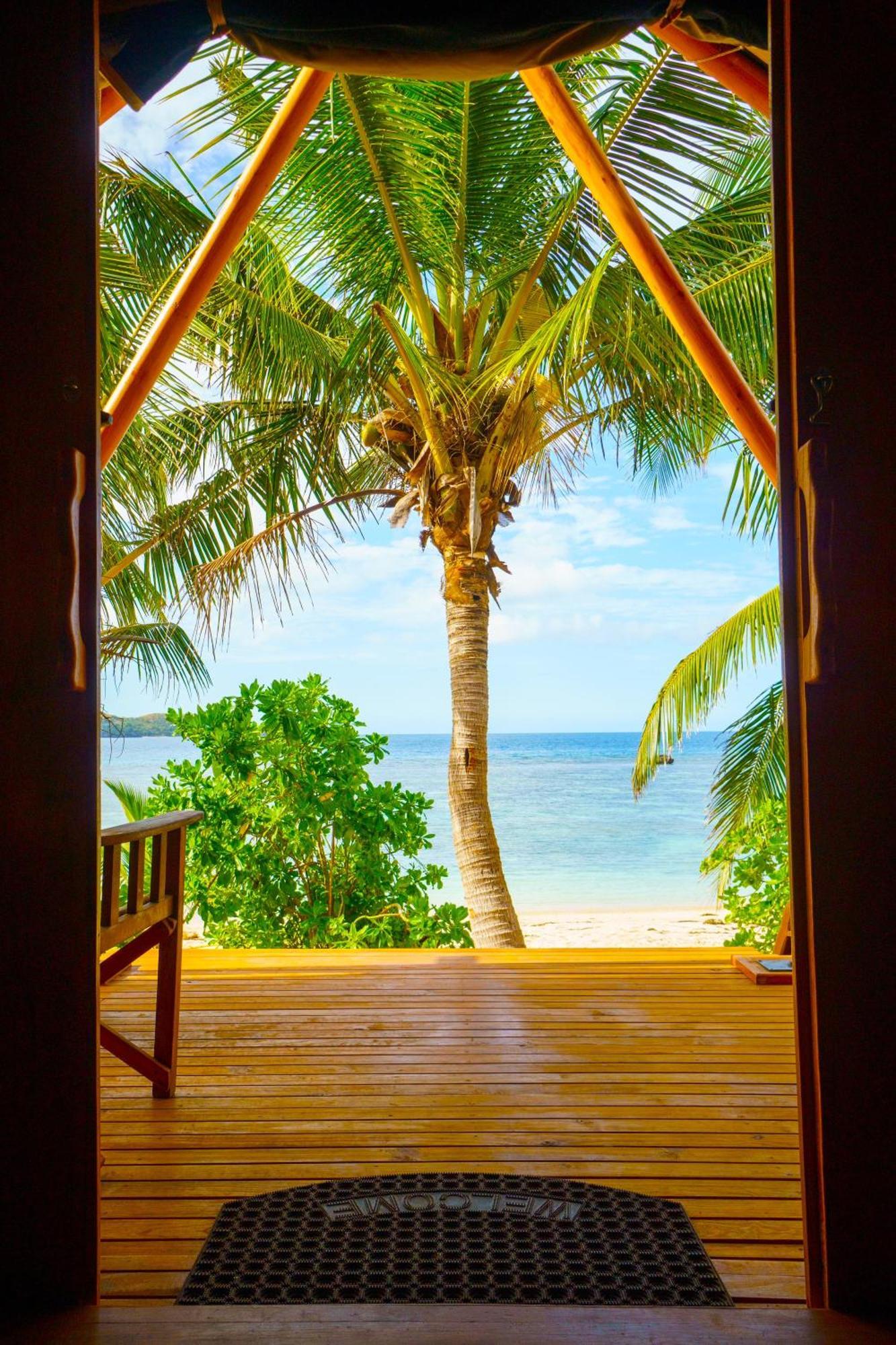 Barefoot Kuata Island Resort Exterior foto
